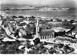 KERITY - L'Eglise Et Vue Vers La Pointe - Très Bon état - Sonstige & Ohne Zuordnung