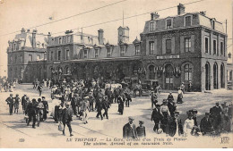 LE TREPORT - La Gare, Arrivée D'un Train De Plaisir - Très Bon état - Le Treport