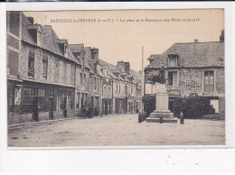 BAZOUGES-la-PEROUSE : La Place Et Le Monument Aux Morts 1914-1918 - Très Bon état - Other & Unclassified