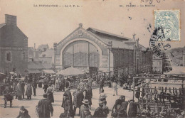 FLERS - Le Marché - Très Bon état - Flers