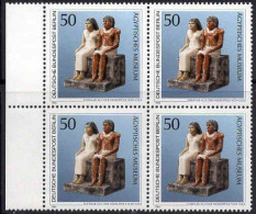 Berlin Poste N** Yv:670 Mi:709 Ehepaar Aus Der Nekropole Von Giza Bloc De 4 Bord De Feuille - Unused Stamps