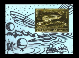 Sharjah: 'Future Space Achievements – Voskhod [Woschod – Восход] Spacecraft – Gold Foil, 1972', Mi. BL 138B ** - Asien