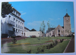 FRANCE - LOIRE ATLANTIQUE - SAINT-BREVIN-L'OCEAN - L'Eglise Et L'Hôtel De Ville - Saint-Brevin-l'Océan