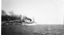 Photographie Photo Vintage Snapshot Paquebot Ships NICE Mer Sea  - Boten