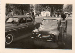 Photographie Photo Vintage Snapshot Femme Women Voiture Car - Auto's