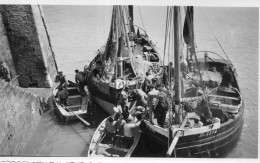Photographie Photo Vintage Snapshot Bateau à Voile Sailboat - Schiffe