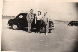 Photographie Photo Vintage Snapshot ST JEAN DE MONTS Groupe Group Voiture Car  - Automobile
