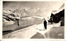 CPA Chamonix Mont Blanc Haute Savoie, Guébriant, Les Chalets Savoyards En Hiver - Autres & Non Classés