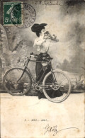 CPA Junge Frau, Portrait, Fahrrad, Hut - Autres & Non Classés