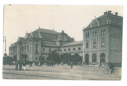 RO 91 - 19309 ARAD, Railway Station, BIKE, Romania - Old Postcard, Real Photo - Used - 1930 - Romania