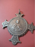 Grande Médaille Religieuse Ancienne/Vœu National " Adoration Du Sacré -Cœur "/Montmartre/ Fin XIXème               MDR77 - Religion &  Esoterik