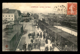 54 - LUNEVILLE - TRAINS EN GARE DE CHEMIN DE FER - Luneville