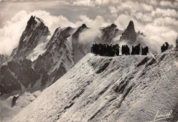 74-CHAMONIX MONT BLANC-N°4214-A/0195 - Chamonix-Mont-Blanc