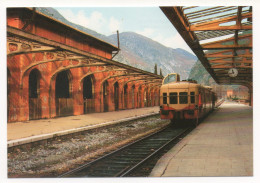 LA GARE DE BREIL-SUR-ROYA EN 1962 - L'AUTORAIL S'APPRÊTE À PARTIR VERS NICE - Eisenbahnen