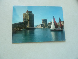 La Rochelle - Yacht Sortant Du Port Et Les Tours - 7 - Yt 1331 - Editions Gaby - Artaud Frères - Année 1965 - - La Rochelle