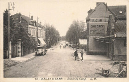 Mailly Le Camp * Route , Entrée Du Camp Militaire * Automobile Voiture Ancienne - Mailly-le-Camp