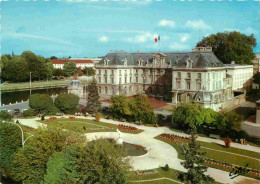 10 - Troyes - La Préfecture Et Son Jardin - Carte Dentelée - CPSM Grand Format - Voir Scans Recto-Verso - Troyes