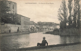 Castelnaudary * Un Coin Du Grand Bassin Et Vue Sur La Ville - Castelnaudary