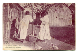 DIEGO-SUAREZ (Antsiranana) - Femmes Malgaches Pilant Le Riz - Circulée En 1916 - Madagaskar