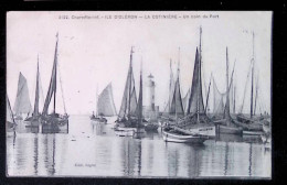 Cp, 17, Ile D'Oléron, La Cotinière, Un Coin Du Port, Voyagée 1928, Bateaux - Ile D'Oléron