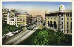 ALGER Carrefour De La Rue D' Isly Autobus 's   Colorisée RV Cachet Ecole De Cavalerie - Algerien