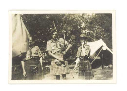 Photo Ancienne " Au Jamboree - A Bagpiper " ( Cornemuse , Ecosse ? Scouts ) - Anonymous Persons