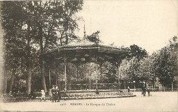 35 - Rennes - Le Kiosque Du Thabor - Animée - Oblitération Ronde De 1932 - CPA - Voir Scans Recto-Verso - Rennes