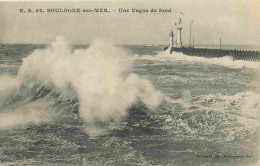 62 - Boulogne Sur Mer - Une Vague De Fond - CPA - Voir Scans Recto-Verso - Boulogne Sur Mer