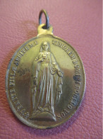 Médaille Religieuse Ancienne/ Marie / Vierge: Venite Filliae / Ange :Omnia Ad Jesum/ Fin  XIXème              MDR30 - Religión & Esoterismo
