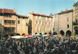 Villefranche De Rouergue * Jour De Marché Place Notre Dame * Foire Marchands - Villefranche De Rouergue