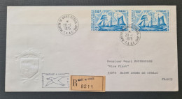 TAAF,  Timbre Numéro PA 38 × 2 Oblitérés De St PAUL Le 20/1/1975. - Cartas & Documentos