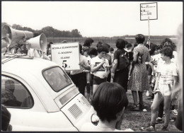 Legnano 1977 - Gara Podistica - Foto Studenti Scuola G. Mazzini Classe V  - Places