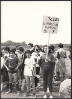 Legnano 1977 - Gara Podistica - Foto Studenti Scuola G. Mazzini Classe V  - Places