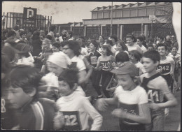 Legnano 1977 - Scena Di Una Gara Podistica Studentesca - Fotografia - Orte