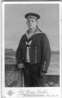 Photo CDV D'un Soldats De La Marine Allemande Posant Dans Un Studio Photo A Wilhelmshaven - Anciennes (Av. 1900)