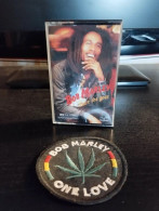 Cassette Audio Bob Marley - There She Goes + Écusson Thermocollant One Love (neuf) - Audiocassette