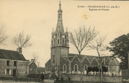 PLOURHAN - Eglise Et Place - Cimetière - Animé - Andere & Zonder Classificatie