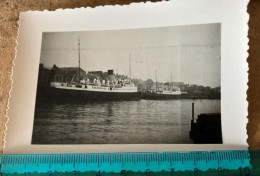 REAL PHOTO - DIEPPE BATEAUX SHIPS  NAVIRES  A Identifier - Boats