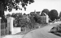 Céré La Ronde * Route De L'entrée Du Bourg - Autres & Non Classés