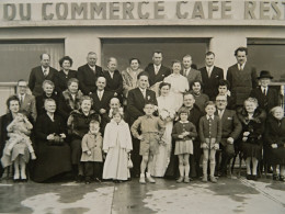 Grande Photo J. Bastier Groupe Mariage En 1954  L435 - Persone Anonimi