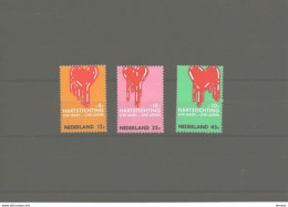 PAYS BAS 1970 MALADIES DU COEUR Yvert 918-920, Michel 948-950 NEUF** MNH Cote 3 Euros - Neufs