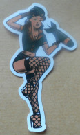 THEME FEMME / SEXY : AUTOCOLLANT PIN UP TENUE MILITAIRE - Stickers