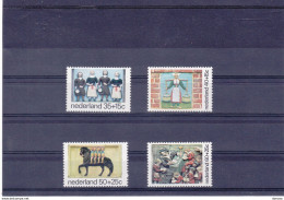 PAYS BAS 1975 Enfance, Sculptures De Facade Yvert 1030-1033, Michel 1059-1062 NEUF** MNH Cote 4 Euros - Unused Stamps