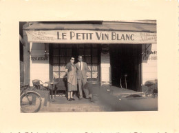 NICE (Alpes-Maritimes) - Bar-Restaurant Le Petit Vin Blanc, 34 Bld De La Madeleine - Photo + Carte Visite (3 Scans) - Cafés, Hôtels, Restaurants