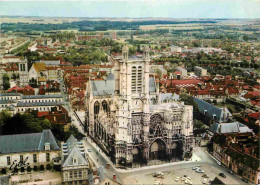 10 - Troyes - Cathédrale Saint-Pierre Et Saint-Paul - Vue Aérienne - à Gauche Le Cloître De L'ancienne Abbaye Saint-Loup - Troyes