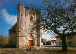 17 - Marsilly - Le Clocher Gothique De L'église St Pierre - Le Chêne Qui Lui Fait Face A été Planté Pendant La Révolutio - Other & Unclassified