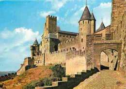 11 - Carcassonne - La Cité Médiévale - Ensemble De La Porte D'Aude Dominé Par Le Château Comtal - CPM - Voir Scans Recto - Carcassonne