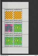 PAYS BAS 1972 Enfance  Yvert BF 12, Michel Block 12 NEUF** MNH Cote 12 Euros - Blocks & Sheetlets