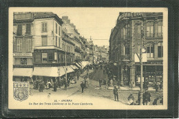 80  AMIENS - LA RUE DES TROIS CAILLOUX ET LA PLACE GAMBETTA (ref 7962) - Amiens