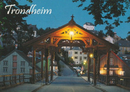 1 AK Norwegen * Die Alte Stadtbrücke (Gamle Bybro) In Der Altstadt Von Trondheim * - Norvège